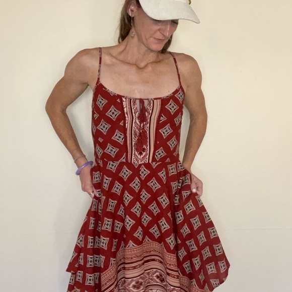 ♥️Xhilaration Red Geometric Mini Dress - Picture 3 of 9